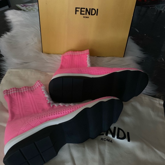 Fendi - Picture 3 of 3